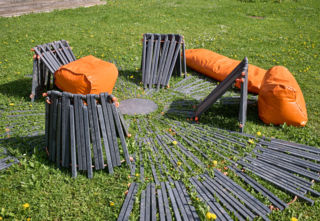 Nehmen Sie bitte Platz (1/3)