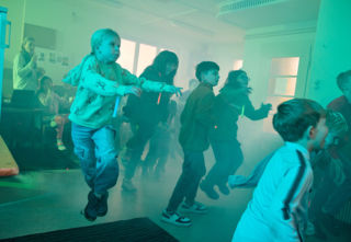 Tanzen zu Nena und Macarena